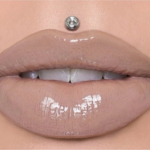 Jeffree Star silk rope lipgloss sheer almond with glossy finish stocking stuffer - Picture 1 of 6